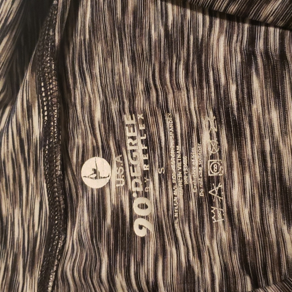 Athletic pullover - Picture 2 of 3